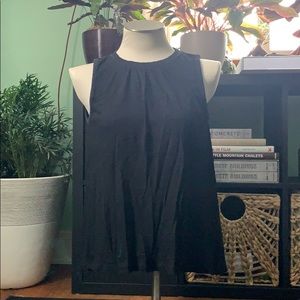 Women’s Banana Republic flowy tank